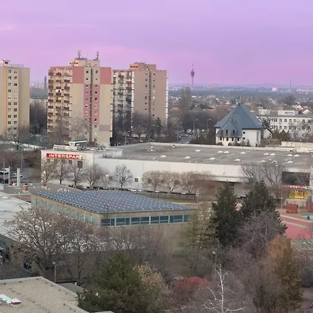 Panoramic 2br Home-free Parking-ac-top Floor Budapeste